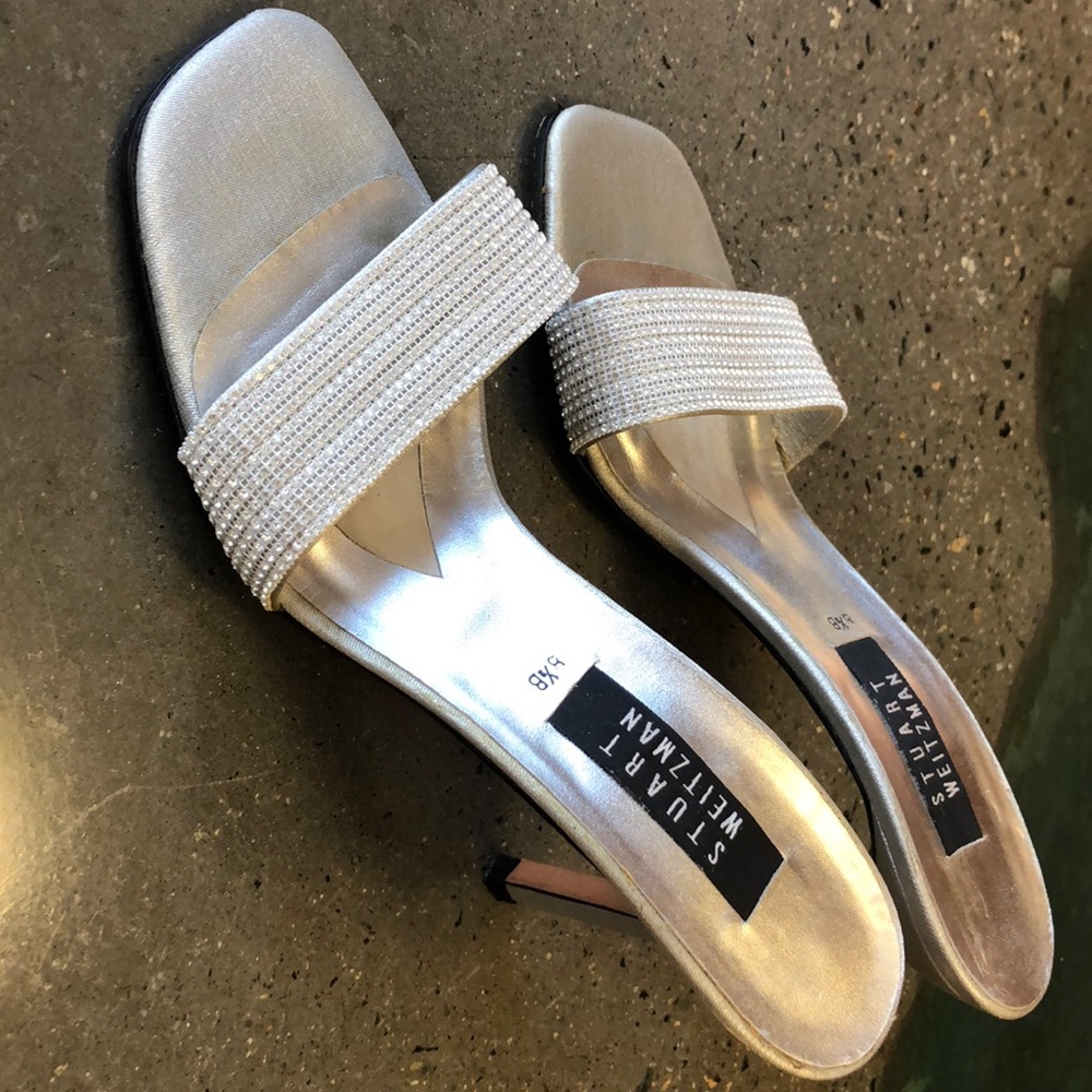 Stuart Weitzman - Picture 3 of 4